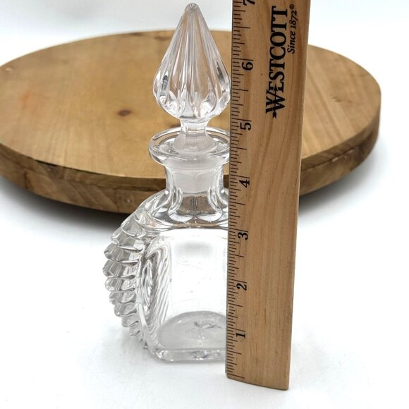Vintage Glass Decanter With Ridged Design & Pointed Stopper For Spirits Or Decor - Picture 10 of 12
